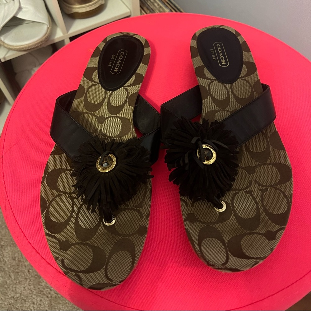 Coach brown tan C flip flop tassel bling vintage